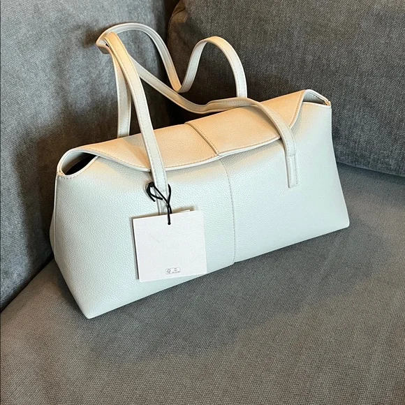 Minimalist Cream Shoulder Bag - Picture 2 of 7
